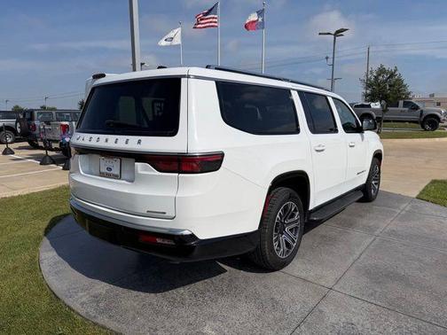 Bright White Clearcoat 2024 Jeep Wagoneer L Series II
