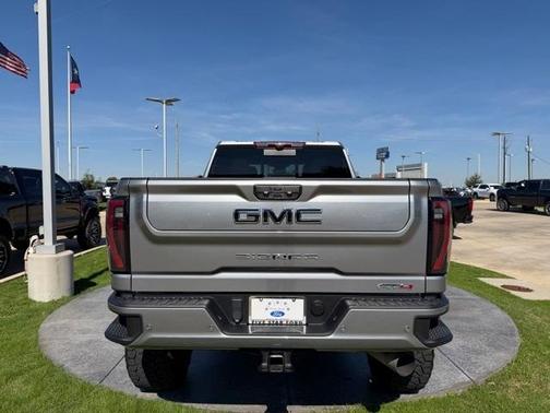 2024 GMC Sierra 2500 AT4