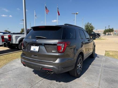 2018 Ford Explorer sport