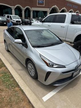 2019 Toyota Prius L