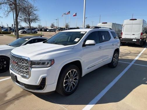 2023 GMC Acadia Denali