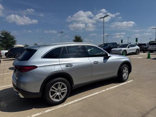 2023 Mercedes-Benz GLC 300 Base
