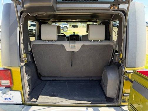 Rescue Green Clearcoat Metallic 2008 Jeep Wrangler Sahara
