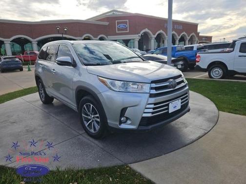 2018 Toyota Highlander 