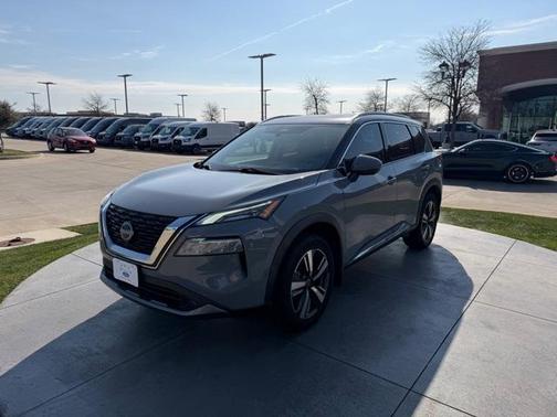 2022 Nissan Rogue SL