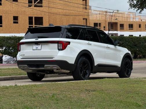 White Metallic 2026 Ford Explorer Active