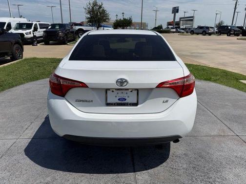 Super White 2017 Toyota Corolla LE