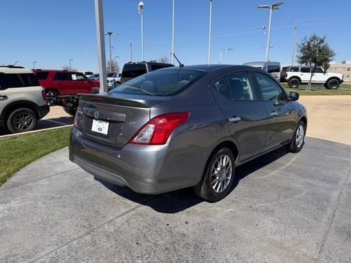 2017 Nissan Versa 1.6 SV