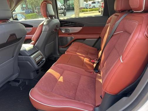 2024 Lincoln Nautilus Black Label
