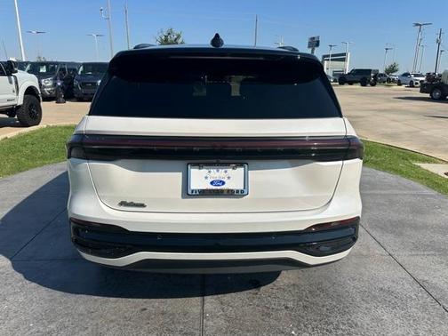 2024 Lincoln Nautilus Black Label