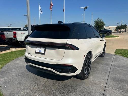 2024 Lincoln Nautilus Black Label