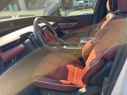 2024 Lincoln Nautilus Black Label