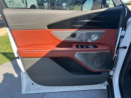 2024 Lincoln Nautilus Black Label