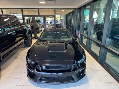 2019 Ford Shelby GT350 Base