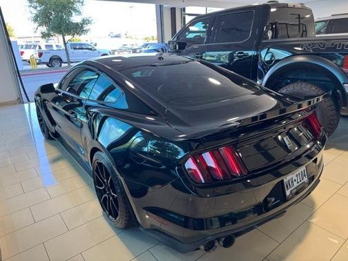 2019 Ford Shelby GT350 Base