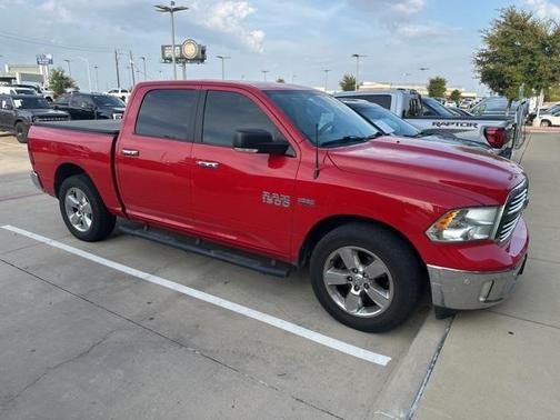 2016 RAM 1500 SLT