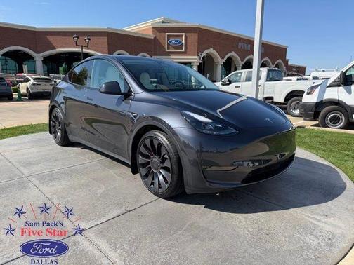 Black 2024 Tesla Model Y Performance