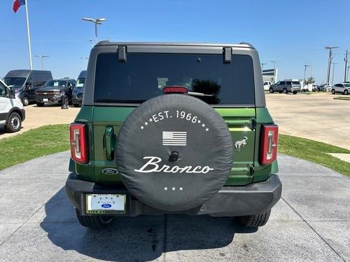 2023 Ford Bronco Outer Banks