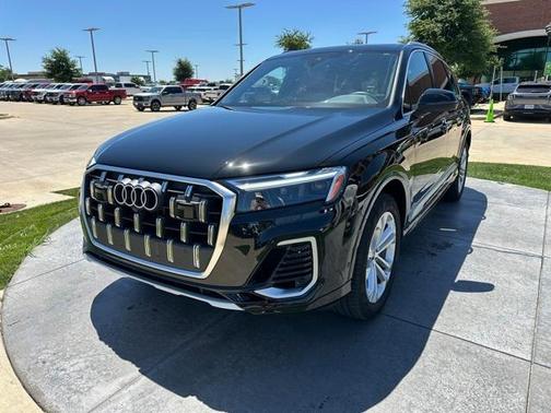 2025 Audi Q7 55 Premium Plus