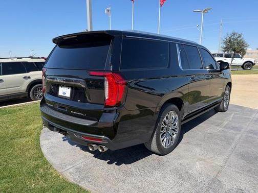 2023 GMC Yukon XL Denali Ultimate