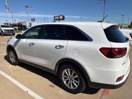 2019 Kia Sorento LX