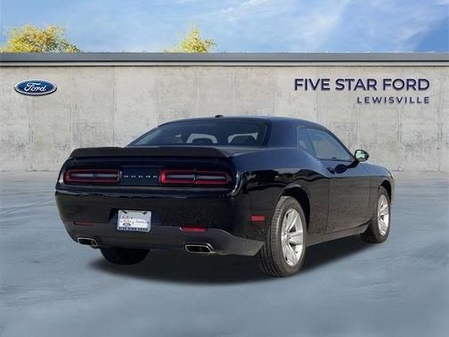 Pitch Black Clearcoat 2023 Dodge Challenger SXT