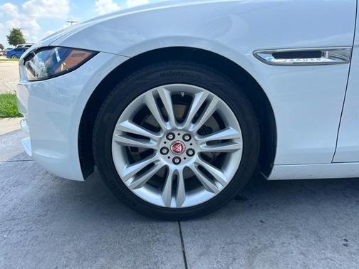 2019 Jaguar XE 25t Prestige