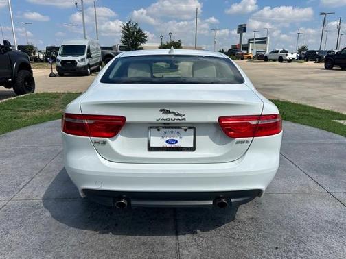 2019 Jaguar XE 25t Prestige