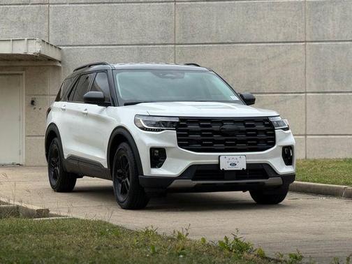 Star White 2026 Ford Explorer Active