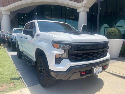 Summit White 2023 Chevrolet Silverado 1500 Custom Trail Boss