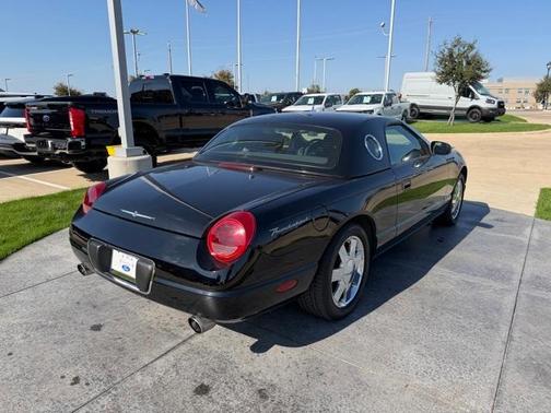 2002 Ford Thunderbird 