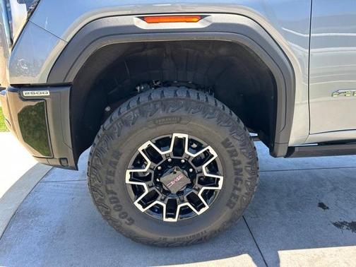 2024 GMC Sierra 2500 AT4X
