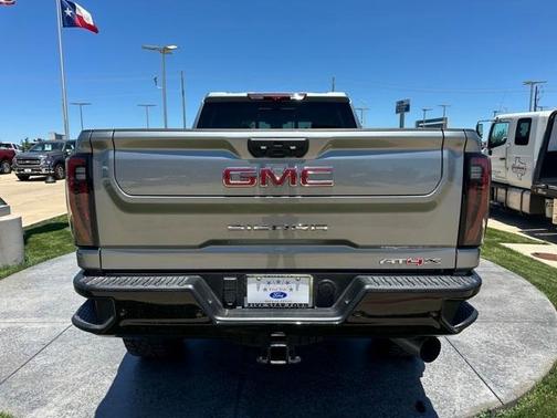 2024 GMC Sierra 2500 AT4X