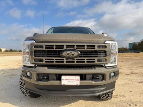 2026 Ford F-350 PERFORMANCE RETRO