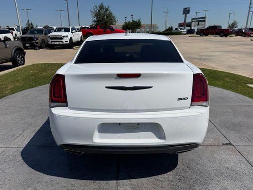 Bright White Clearcoat 2023 Chrysler 300 Touring