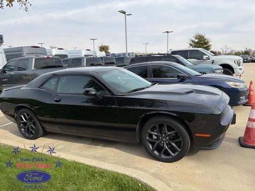 2023 Dodge Challenger SXT