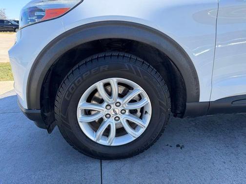 2020 Ford Explorer Base