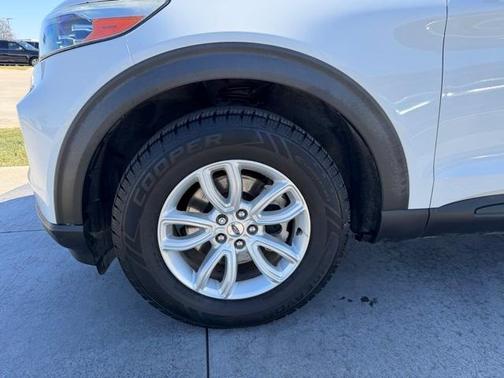 2020 Ford Explorer Base