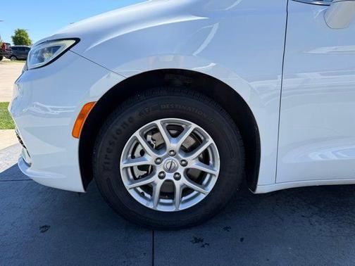 2021 Chrysler Pacifica Touring-L