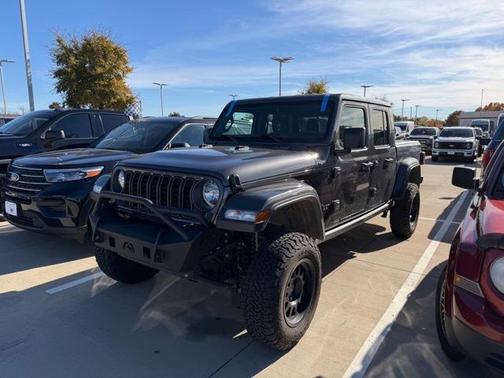 2024 Jeep Gladiator Nighthawk