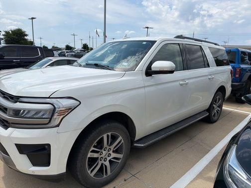 Star White 2023 Ford Expedition Max XLT