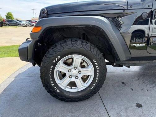 Black Clearcoat 2021 Jeep Wrangler Sport