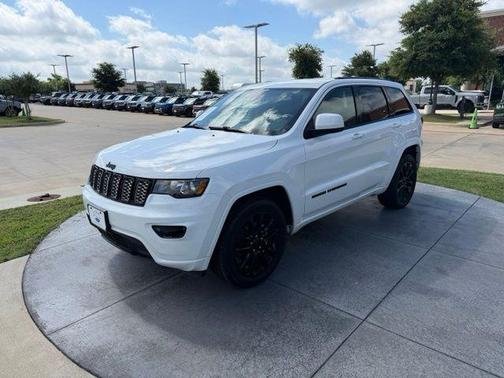 Bright White Clearcoat 2020 Jeep Grand Cherokee Altitude