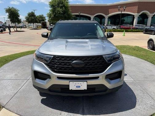 Silver Metallic 2023 Ford Explorer XLT