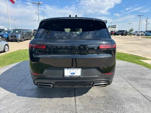 2025 Land Rover Range Rover Sport P360 SE