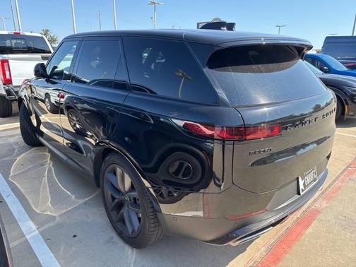 2025 Land Rover Range Rover Sport P360 SE