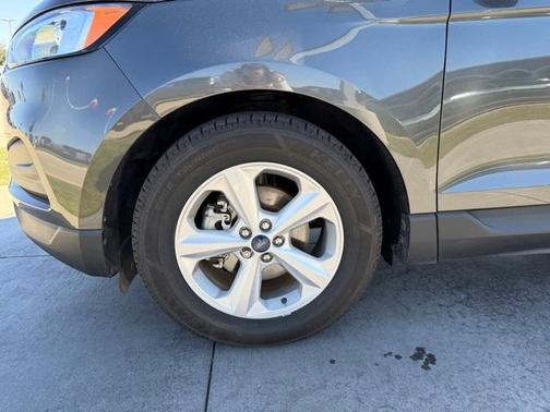 2020 Ford Edge SE