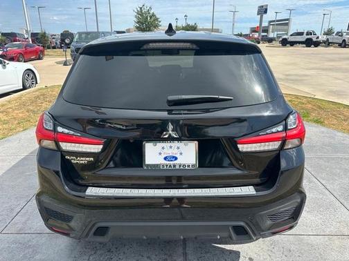 2022 Mitsubishi Outlander Sport LE