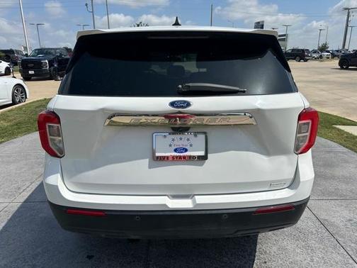 2021 Ford Explorer Base