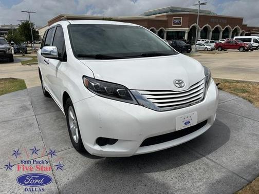 2015 Toyota Sienna LE